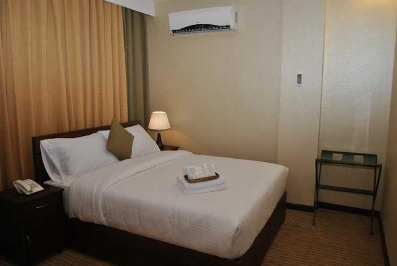 Orion Hotel Manila Exterior foto